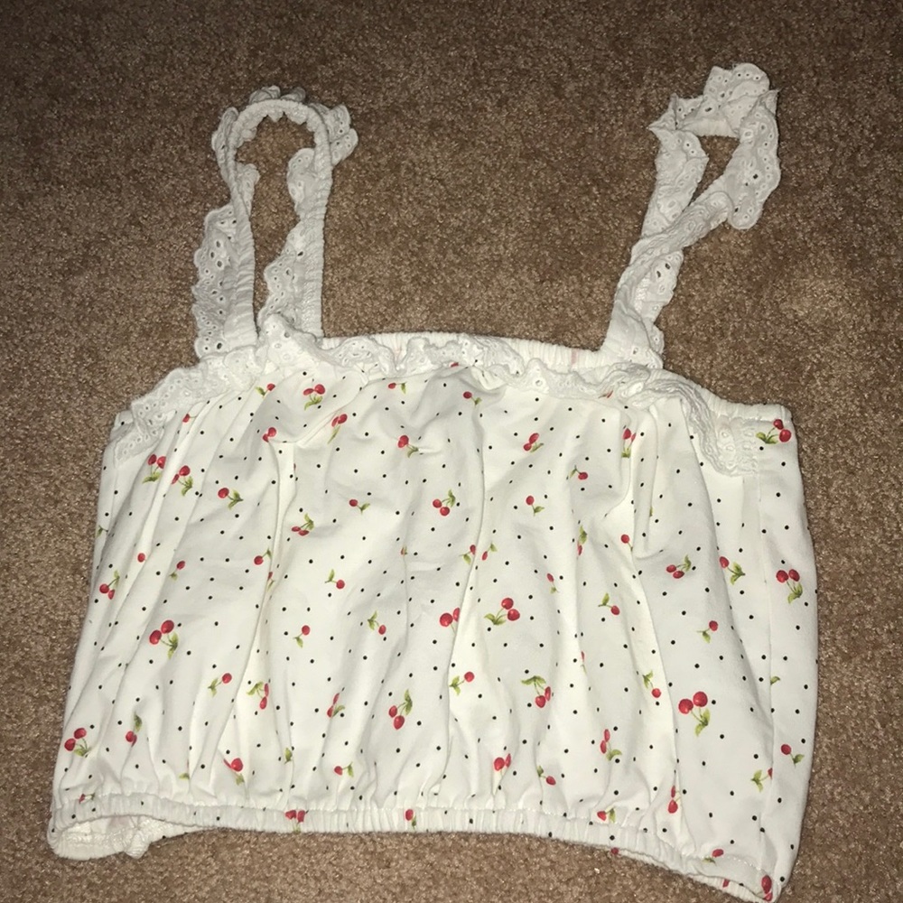 🚫SOLD🚫Cherry 🍒 print top